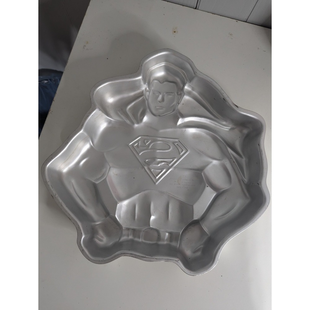 1977 Vintage Superman DC Comic large 13" x 14" cake pan Wilton 502 1212 Korea
